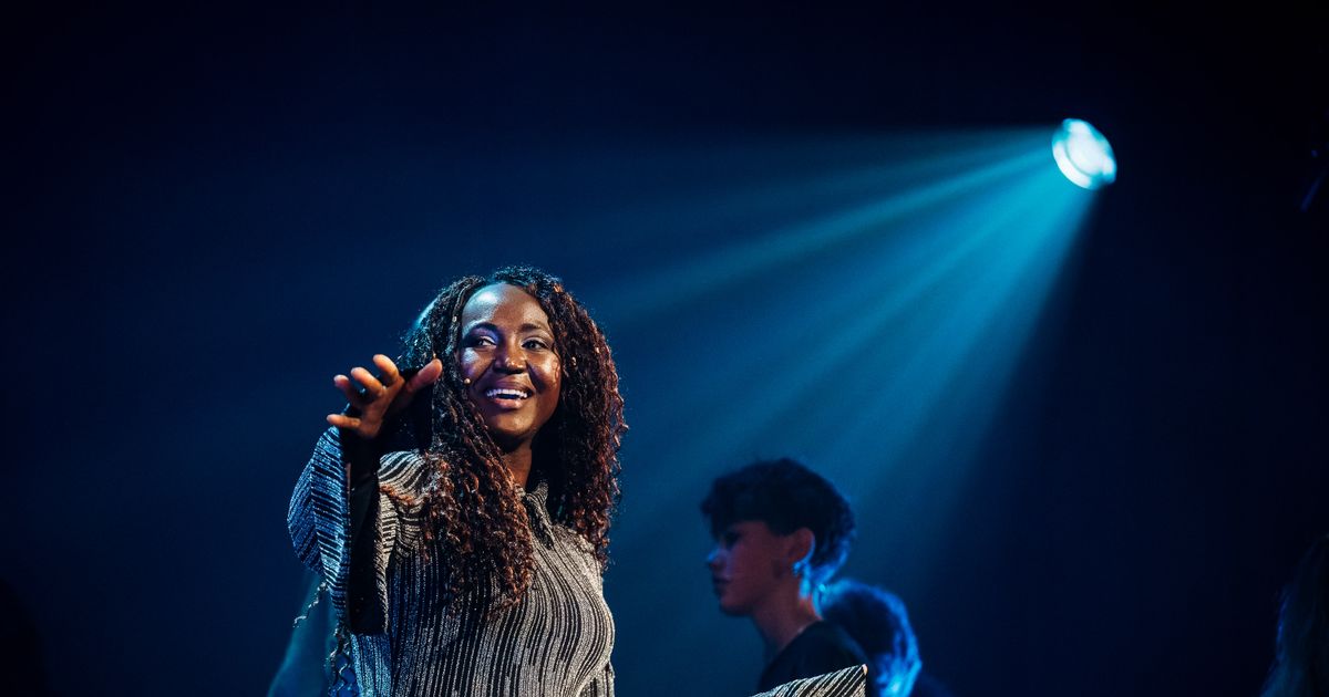 Kate Moraa — Vier de Vrijdag
